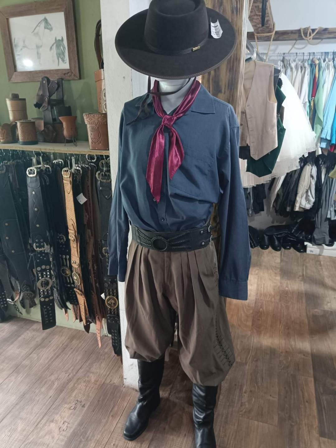 Botas de couro para indumentária gaúcha